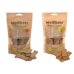 zwei braune Futtersackerl mit Sichtfenster unten und einem skizzierten Hund, auf der Verpackung stehen die jeweiligen Produktinformationen